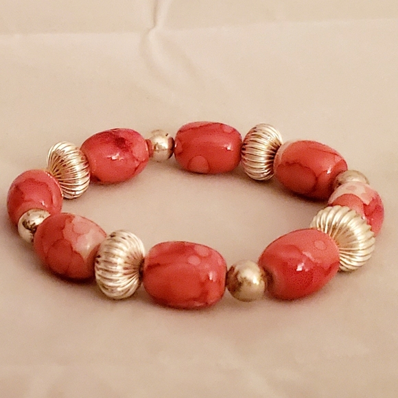Red and Silver Beaded Bracelet - Picture 1 of 2